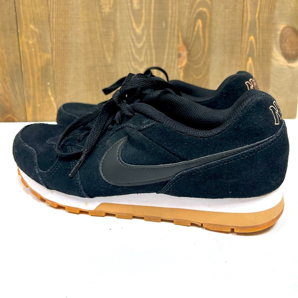 Nike MD Runner Size 8.5 black suede shoes